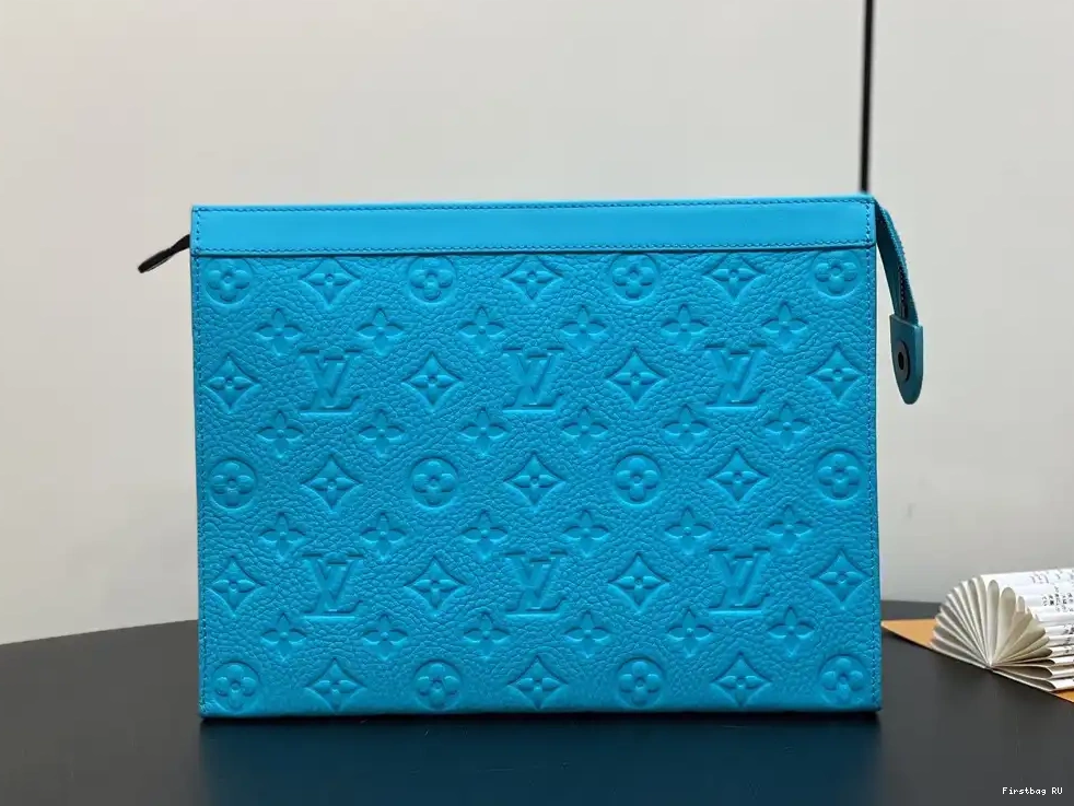 First bag VOYAGE-27*21*6CM VUITTON LOUIS POCHETTE 0617
